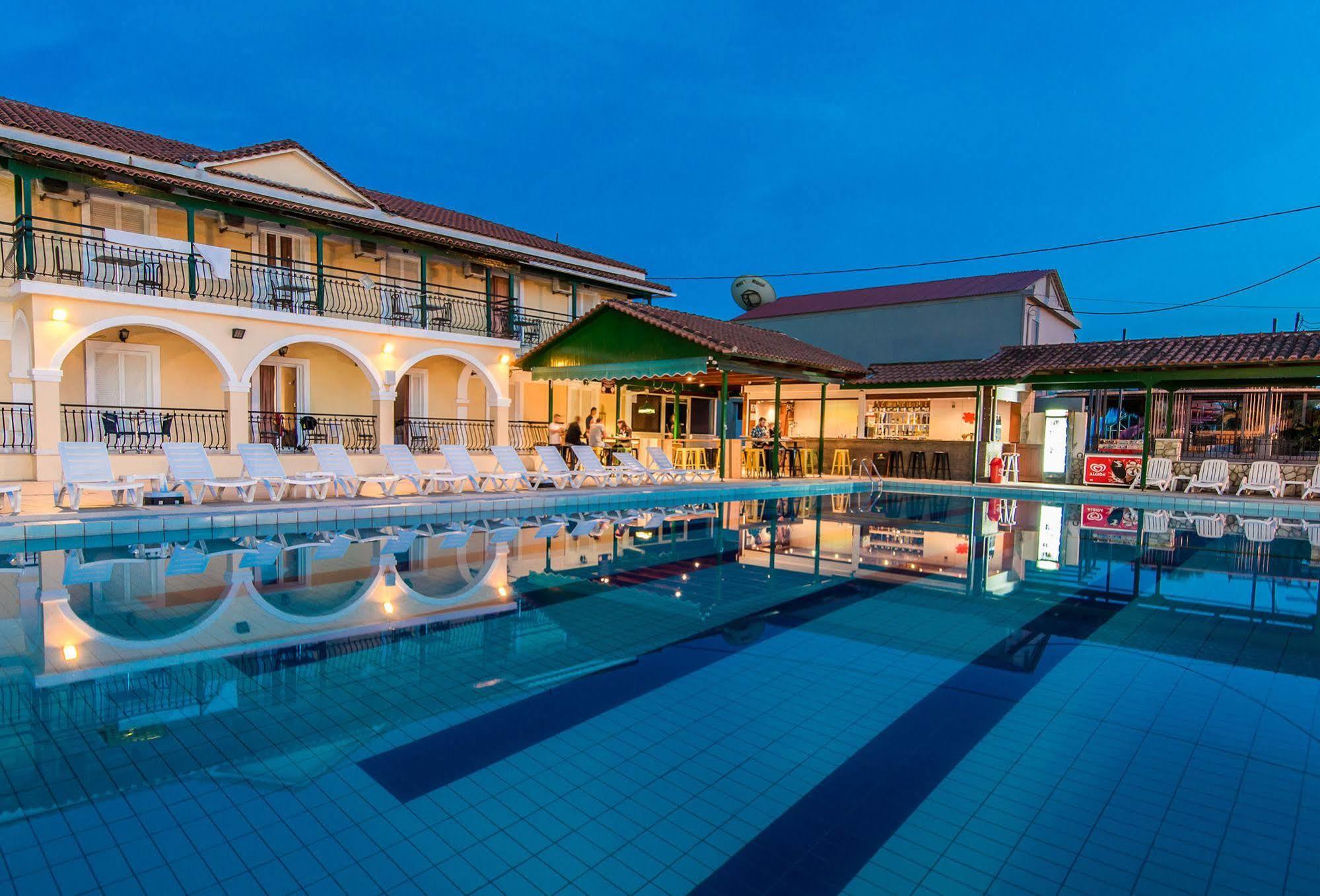 Hotel Perkes Complex